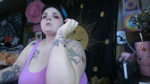 Snapshot of gxddess_fe chatting on 1, 10, 2025 Goddess Fe online show from 1, 10, 2025