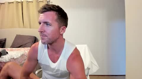Snapshot of gymjock22 chatting on 22, 10, 2025 GymJock22 online show from 22, 10, 2025