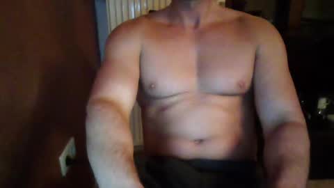 Snapshot of gymxxx_ chatting on 1, 1, 2025 gymxxx_ online show from 1, 1, 2025