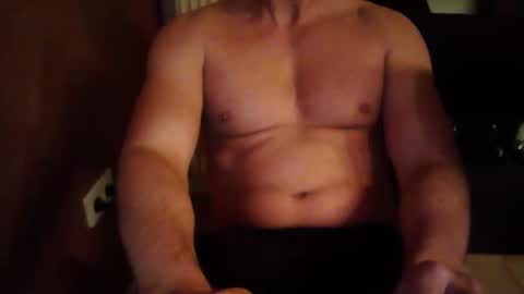 Snapshot of gymxxx_ chatting on 4, 11, 2025 gymxxx_ online show from 4, 11, 2025