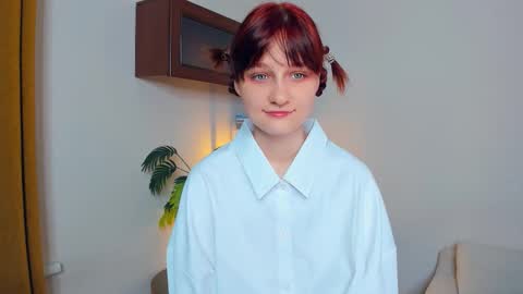 Snapshot of h0lyangel chatting on 9, 9, 2025 Kelly Lilly online show from 9, 9, 2025