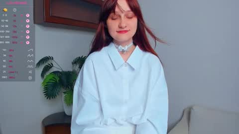 Snapshot of h0lyangel chatting on 16, 9, 2025 Kelly Lilly online show from 16, 9, 2025