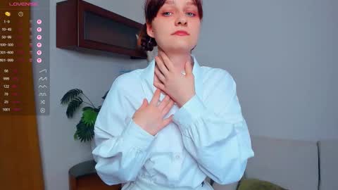 Snapshot of h0lyangel chatting on 21, 9, 2025 Kelly Lilly online show from 21, 9, 2025