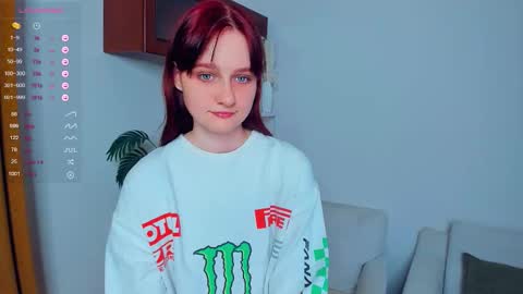 Snapshot of h0lyangel chatting on 4, 10, 2025 Kelly Lilly online show from 4, 10, 2025