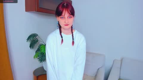 Snapshot of h0lyangel chatting on 11, 10, 2025 Kelly Lilly online show from 11, 10, 2025