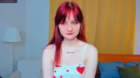 Snapshot of h0lyangel chatting on 26, 10, 2025 Kelly Lilly online show from 26, 10, 2025