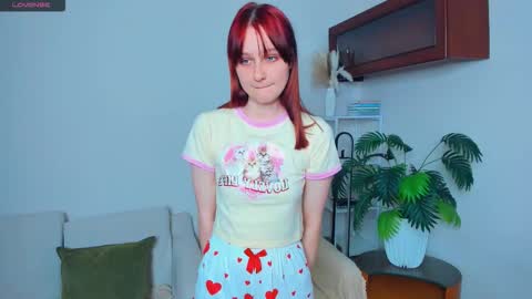 Snapshot of h0lyangel chatting on 7, 11, 2025 Kelly Lilly online show from 7, 11, 2025