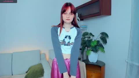 Snapshot of h0lyangel chatting on 23, 11, 2025 Kelly Lilly online show from 23, 11, 2025