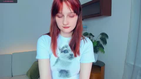 Snapshot of h0lyangel chatting on 25, 11, 2025 Kelly Lilly online show from 25, 11, 2025