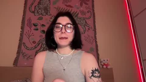 Helga online show from 2, 2, 2026