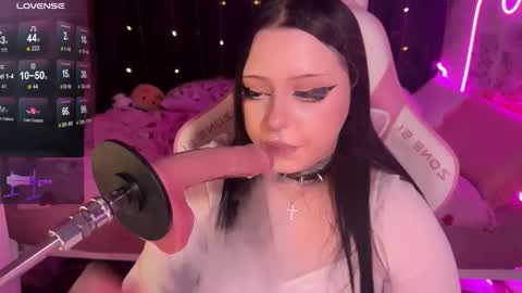 Snapshot of h3ntaikitty chatting on 24, 2, 2026 Molly and PVT 42TKMIN 3 help us get 100 likes online show from 24, 2, 2026