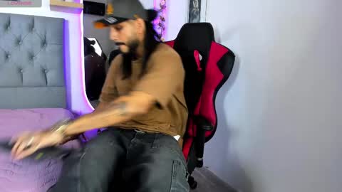 hache222 online show from 31, 12, 2024