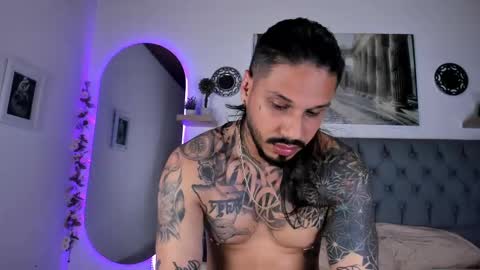 hache222 online show from 3, 2, 2025