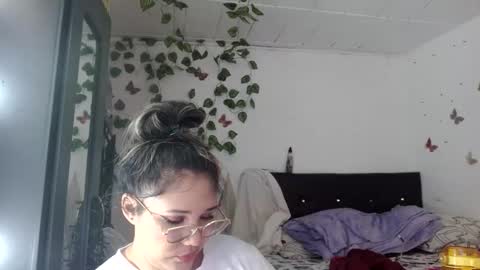 hader_wild21 online show from 6, 2, 2025