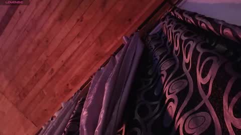 Snapshot of hadez_69 chatting on 19, 11, 2025 HADEZ online show from 19, 11, 2025