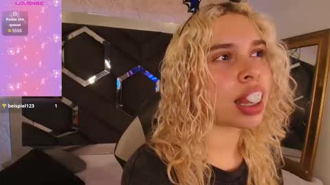 Haely online show from 2, 11, 2025