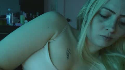 Hailey and d online show from 18, 12, 2025