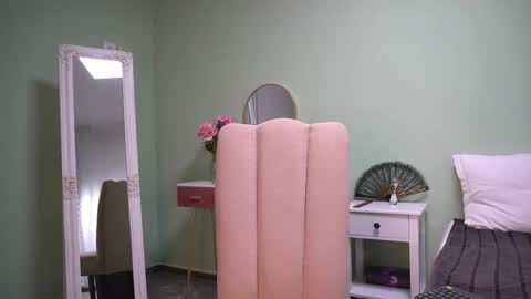 Snapshot of haileymoon85 chatting on 27, 10, 2025 Hailey online show from 27, 10, 2025