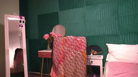 Snapshot of haileymoon85 chatting on 4, 11, 2025 Hailey online show from 4, 11, 2025