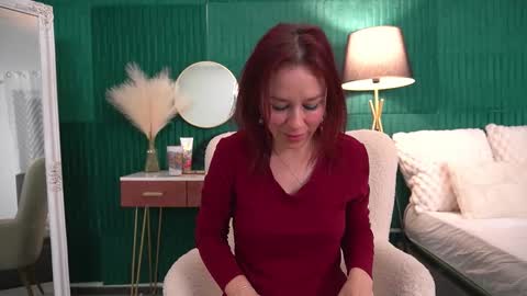 Snapshot of haileymoon85 chatting on 29, 11, 2025 Hailey online show from 29, 11, 2025