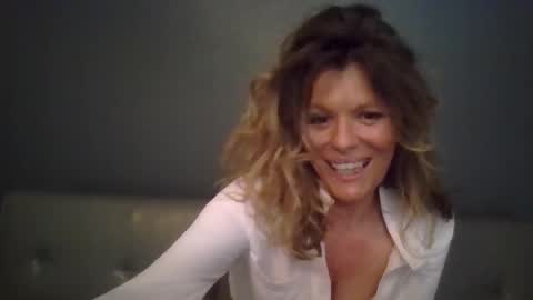 Hailey online show from 9, 10, 2025