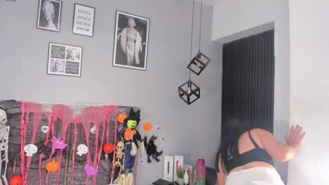 Snapshot of haileystonei chatting on 16, 10, 2025 haileystonei online show from 16, 10, 2025