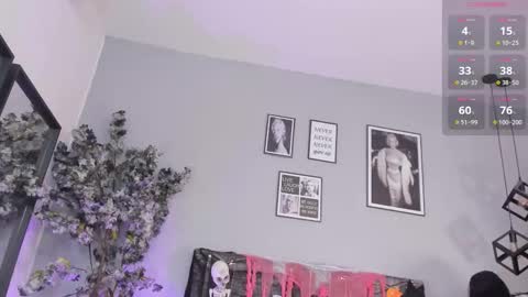 Snapshot of haileystonei chatting on 17, 10, 2025 haileystonei online show from 17, 10, 2025