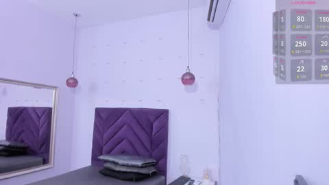 Snapshot of haileystonei chatting on 23, 10, 2025 haileystonei online show from 23, 10, 2025