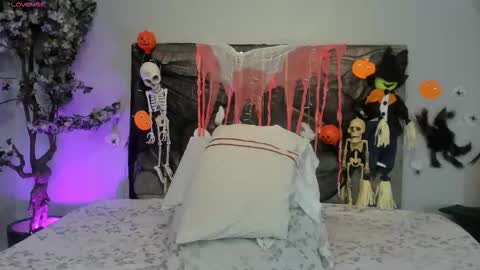 Snapshot of haileystonei chatting on 1, 11, 2025 haileystonei online show from 1, 11, 2025