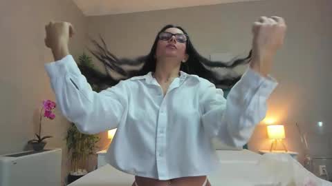 Hailey online show from 10, 10, 2025