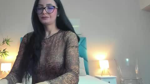 Hailey online show from 21, 10, 2025