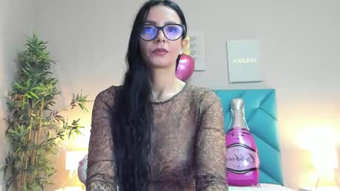 Hailey online show from 3, 11, 2025