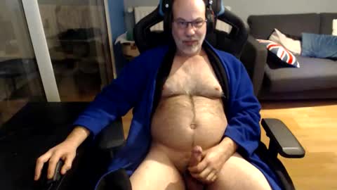 Snapshot of hairyman54 chatting on 23, 11, 2025 hairyman54 online show from 23, 11, 2025