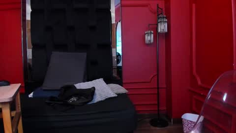 Halley Lorens online show from 15, 1, 2026