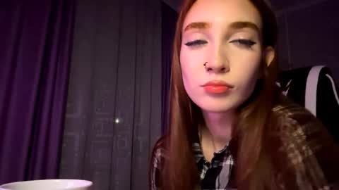 Snapshot of halliemcanaw chatting on 12, 11, 2025 Holly online show from 12, 11, 2025