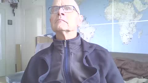 Snapshot of hamto65 chatting on 24, 2, 2025 Prefer men 80 online show from 24, 2, 2025