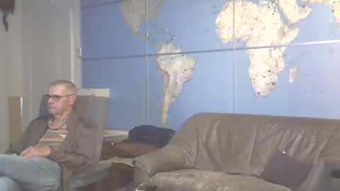 Snapshot of hamto65 chatting on 12, 10, 2025 Prefer men 80 online show from 12, 10, 2025