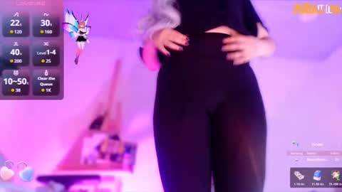 Hana Hyuga .   Please help me reach 200 thumbs up online show from 2, 11, 2025