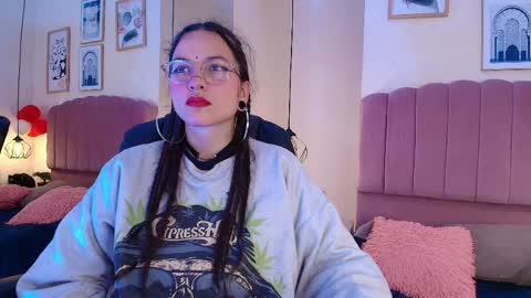 hanabie_ online show from 8, 4, 2026