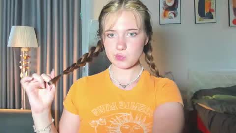 hanahwoods online show from 23, 2, 2025