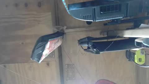 Snapshot of handiemanhere chatting on 8, 12, 2024 naked man online show from 8, 12, 2024