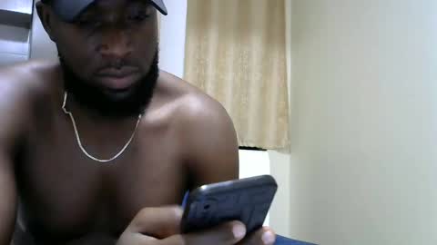 Snapshot of handsome_king30 chatting on 12, 1, 2025 handsome king online show from 12, 1, 2025