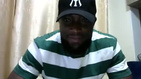 Snapshot of handsome_king30 chatting on 13, 2, 2025 handsome king online show from 13, 2, 2025