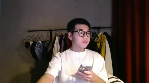 handsome_mannn online show from 12, 1, 2025