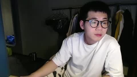 handsome_mannn online show from 19, 1, 2025