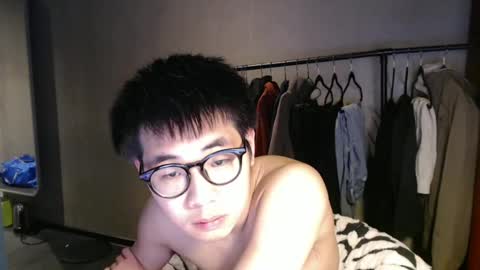 handsome_mannn online show from 16, 2, 2025