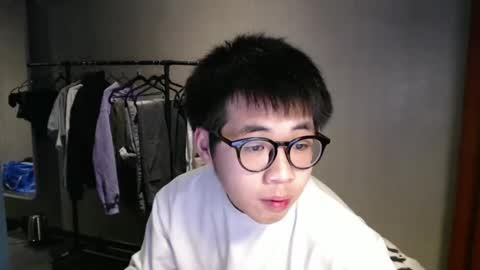 handsome_mannn online show from 21, 2, 2025