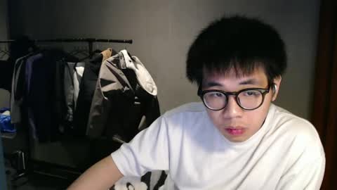 handsome_mannn online show from 1, 3, 2025