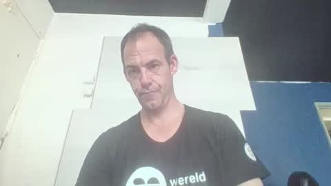 Snapshot of handsomeguy4ever chatting on 20, 10, 2025 handsomeguy4ever online show from 20, 10, 2025