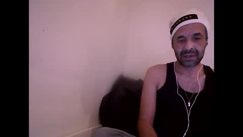 Snapshot of handsomepenis20cm chatting on 27, 11, 2025 handsomepenis20cm online show from 27, 11, 2025